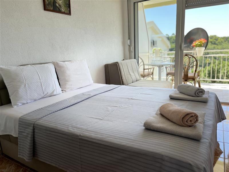Apartmani Neda Bane Petrovac Exterior photo